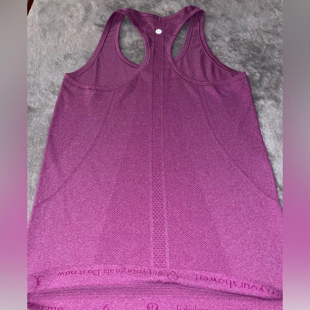 Lululemon Athletica Swiftly Tech Women's Racerback Tank Size 6 Ultra Violet - Picture 2 of 5